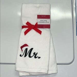 Embroidered Holiday 'Mr. & Mrs.’ Towel Set